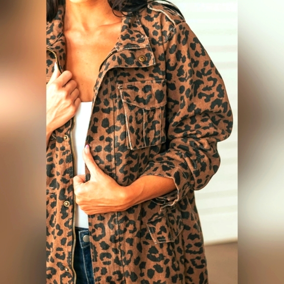 }⁠:⁠‑⁠)Walnut Brown Leopard Print Denim 💖Jacket💖 - Picture 5 of 9
